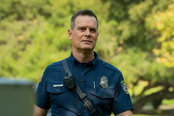 Why was Bobby Nash killed off 9-1-1? It wasn't Peter Krause's decision