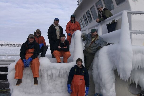 How much do they make on Deadliest Catch? One boat pulled $2.5 million in 11 days — the deckhands get a cut, not a wage - image 1