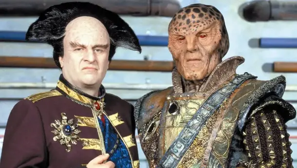 27 Years Later, This Cult Series With 92% on RT Remains the Best Space Opera Ever Made