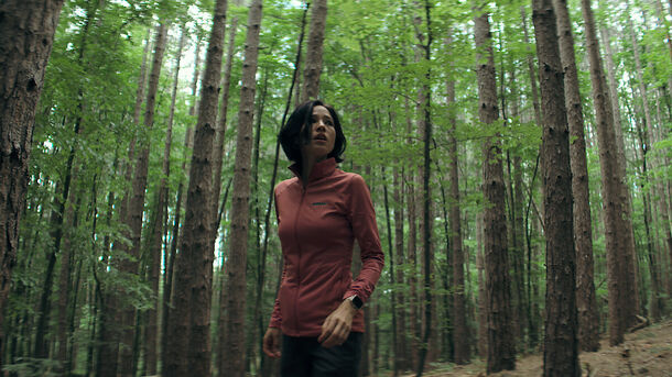 Don't Move Is the Number 2 Movie on Netflix, but Is It Really That Good?