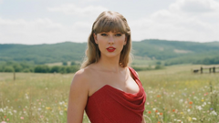 Taylor Swift mention fuels album buzz; Sombr responds, "What new music?"