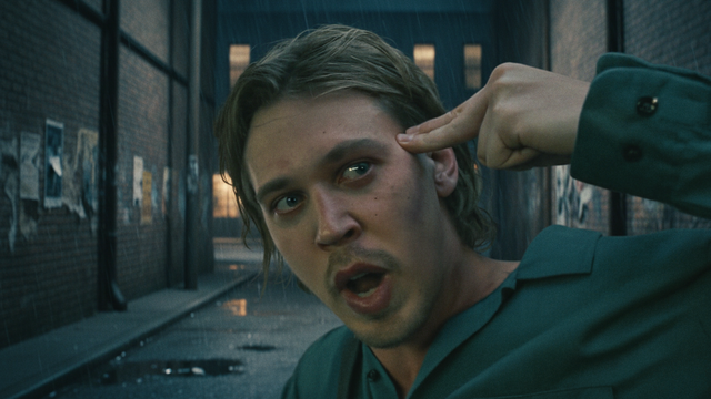 Netflix’s Caught Stealing: The Crime Thriller Everyone’s Talking About in 2025