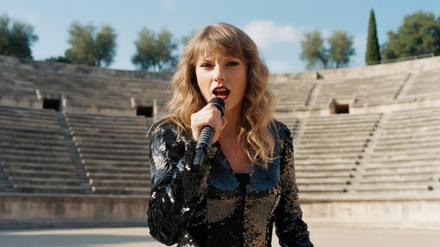 Golden Dethrones Taylor Swift's The Fate of Ophelia in Historic AMAs Win